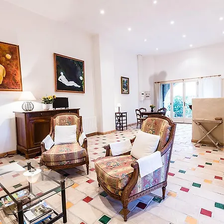 Le Prieure Saint Martial Apartment